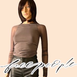 NWOT Free People Intimately nylon ruched long sleeve top. Size XS/S 🌺